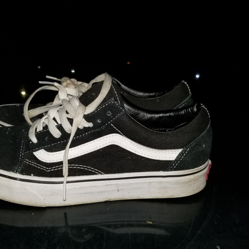 Vans - Picture 3 of 4